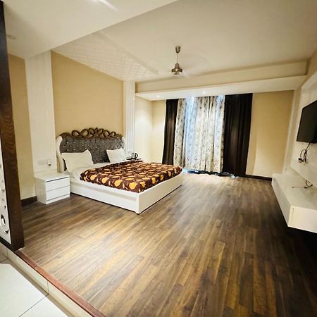 The Pearl Hotel Sirsa Esterno foto