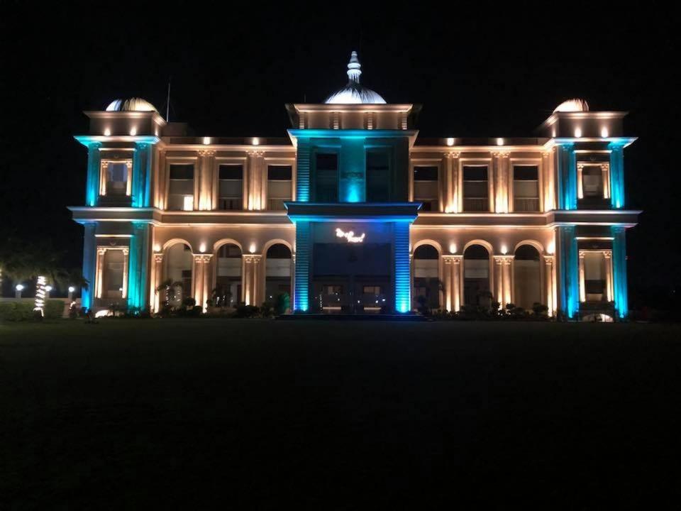 The Pearl Hotel Sirsa Esterno foto